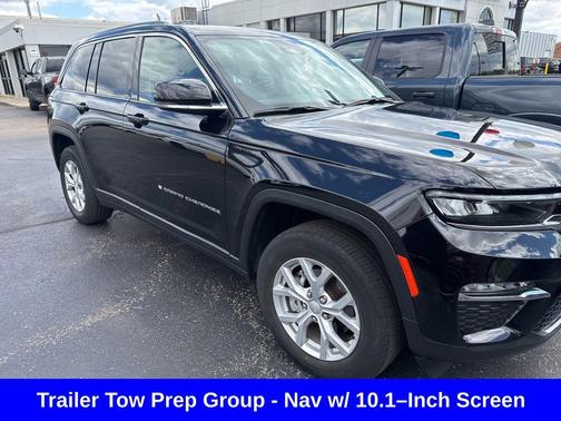 Diamond Black Crystal Pearlcoat 2023 Jeep Grand Cherokee Limited