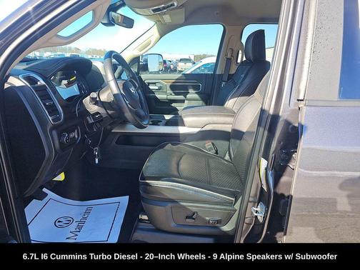 2022 RAM 2500 Laramie Crew Cab 4x4 6'4' Box