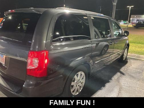 2012 Chrysler Town & Country Touring