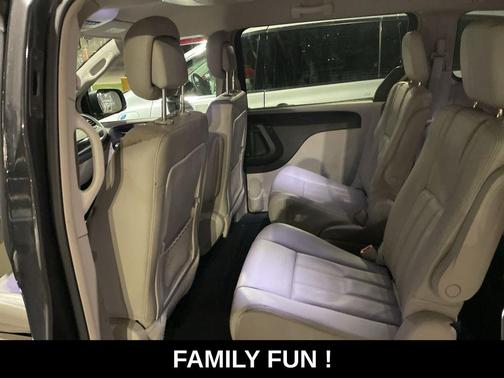 2012 Chrysler Town & Country Touring