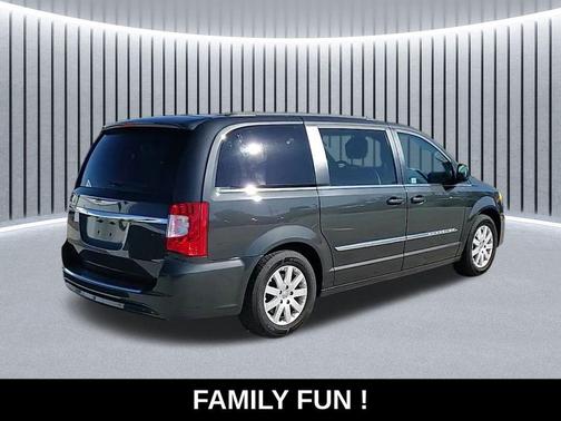 2012 Chrysler Town & Country Touring