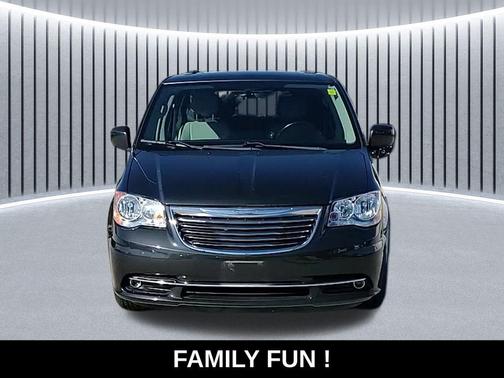 2012 Chrysler Town & Country Touring
