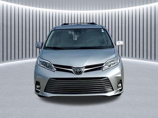 2020 Toyota Sienna Limited Premium