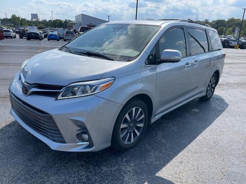 2020 Toyota Sienna Limited Premium