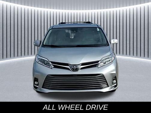 2020 Toyota Sienna Limited Premium