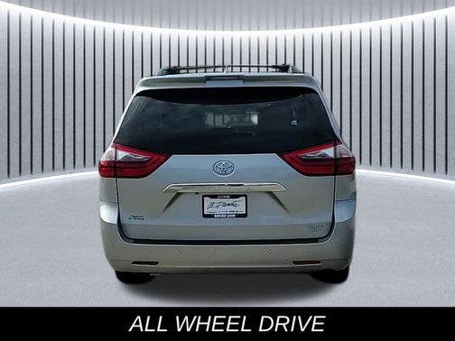 2020 Toyota Sienna Limited Premium