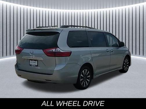 2020 Toyota Sienna Limited Premium