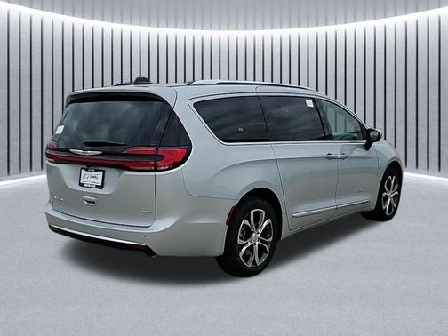 2026 Chrysler Pacifica L