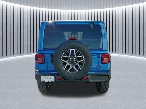 2026 Jeep Wrangler 4-Door Sahara 4x4