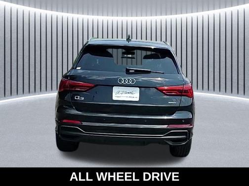 2024 Audi Q3 Premium 45 TFSI S line quattro Tiptronic