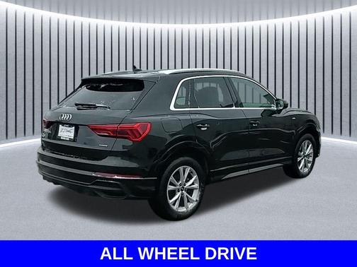 2024 Audi Q3 Premium 45 TFSI S line quattro Tiptronic