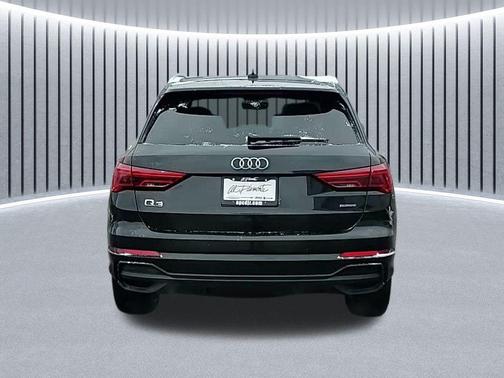 2024 Audi Q3 Premium 45 TFSI S line quattro Tiptronic