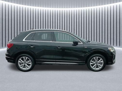 2024 Audi Q3 Premium 45 TFSI S line quattro Tiptronic