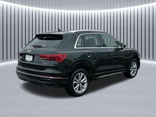 2024 Audi Q3 Premium 45 TFSI S line quattro Tiptronic