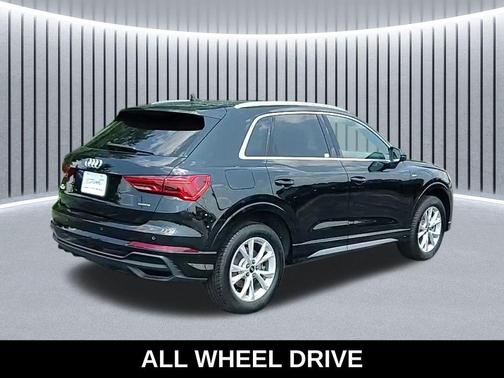 2024 Audi Q3 Premium 45 TFSI S line quattro Tiptronic