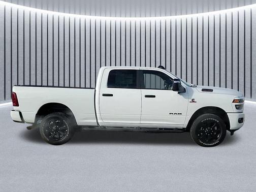 2025 RAM 2500 Big Horn Crew Cab 4x4 6'4' Box