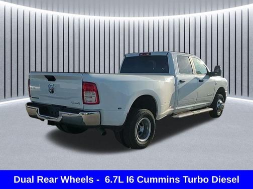 2024 RAM 3500 Big Horn Crew Cab 4x4 8' Box