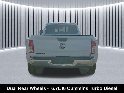 2024 RAM 3500 Big Horn Crew Cab 4x4 8' Box