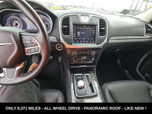 2021 Chrysler 300 Touring
