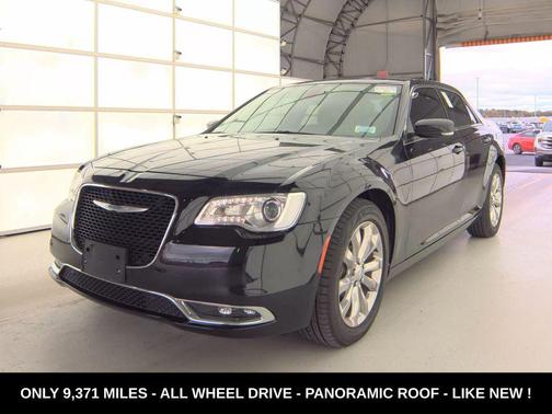 2021 Chrysler 300 Touring