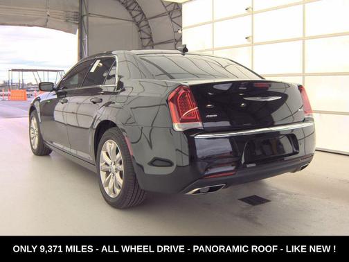 2021 Chrysler 300 Touring