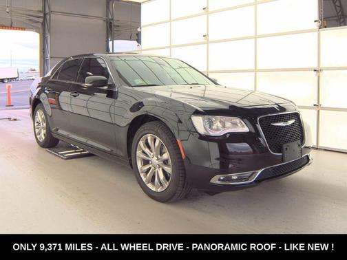 2021 Chrysler 300 Touring