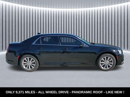 2021 Chrysler 300 Touring