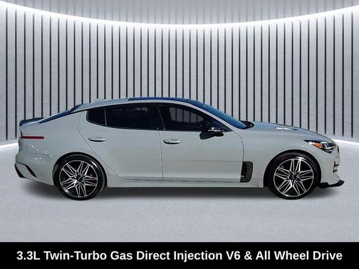 2022 Kia Stinger GT1