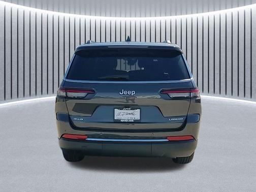 Baltic Gray Metallic Clearcoat 2025 Jeep Grand Cherokee L Laredo