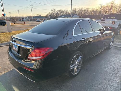 2017 Mercedes-Benz E-Class 4MATIC