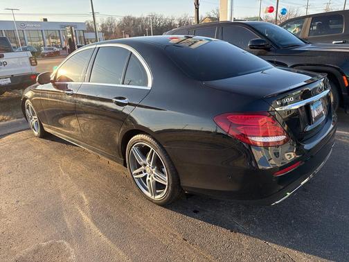 2017 Mercedes-Benz E-Class 4MATIC