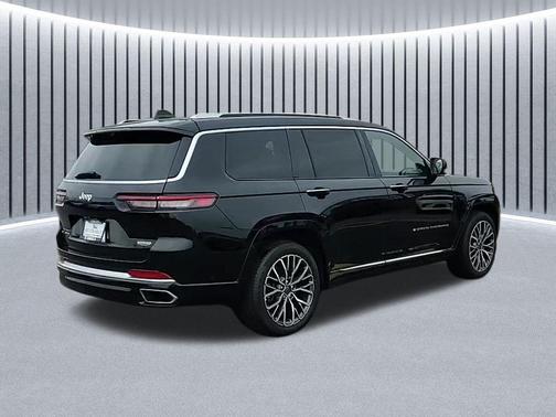 2022 Jeep Grand Cherokee L Summit Reserve
