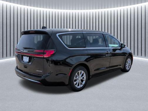 Diamond 2026 Chrysler Pacifica Limited