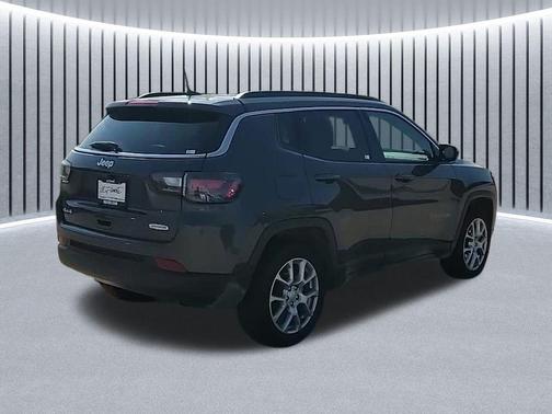 2024 Jeep Compass Latitude Lux