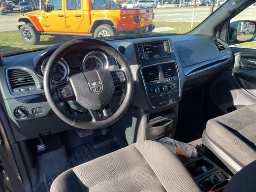 2020 Dodge Grand Caravan SE