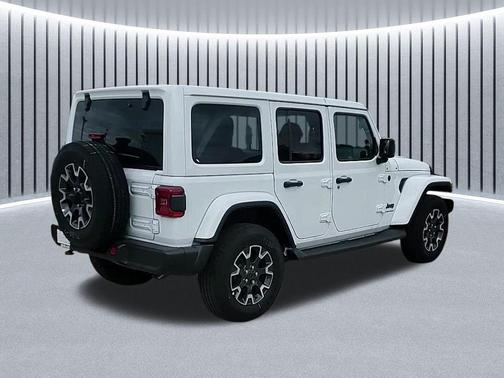 Bright White Clearcoat 2025 Jeep Wrangler 4-Door Sahara 4x4
