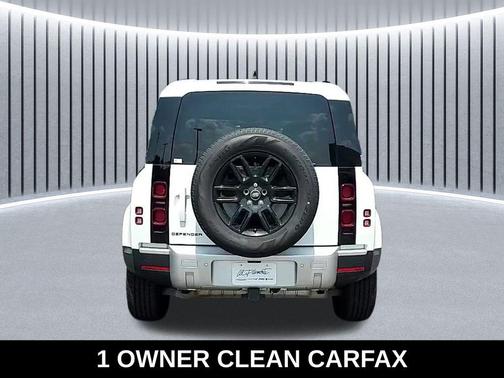 2024 Land Rover Defender 110 P300