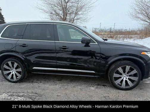 2024 Volvo XC90 Recharge Plug-In Hybrid T8 Plus Bright Theme 7-Seater