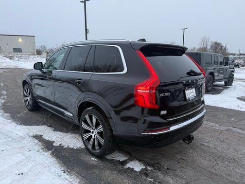 2024 Volvo XC90 Recharge Plug-In Hybrid T8 Plus Bright Theme 7-Seater
