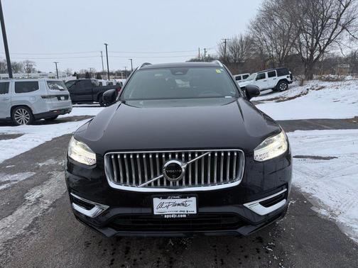 2024 Volvo XC90 Recharge Plug-In Hybrid T8 Plus Bright Theme 7-Seater