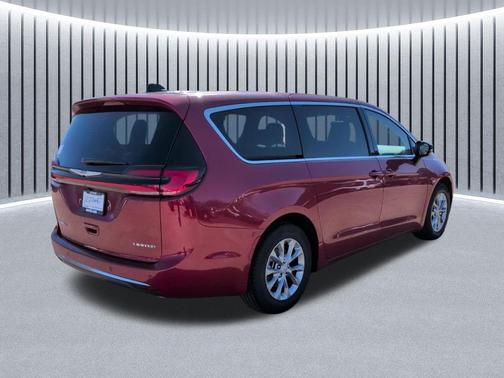 Red Hot Pearlcoat 2026 Chrysler Pacifica Limited