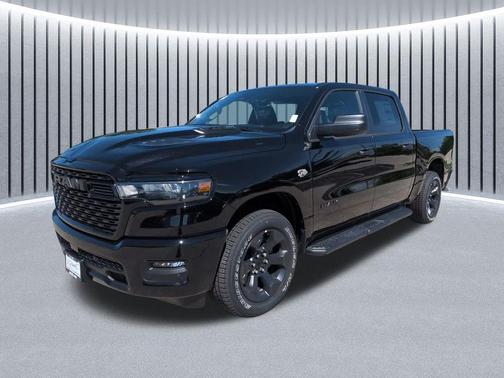 Diamond Black Crystal Pearlcoat 2026 RAM 1500 Express