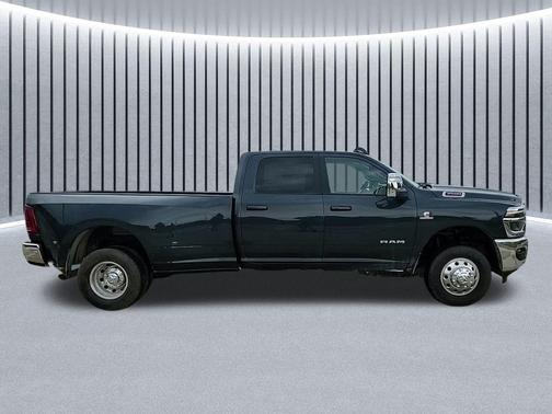 2025 RAM 3500 Laramie Crew Cab 4x4 8' Box