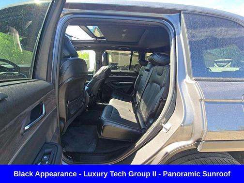 Baltic Gray Metallic Clearcoat 2024 Jeep Grand Cherokee Limited