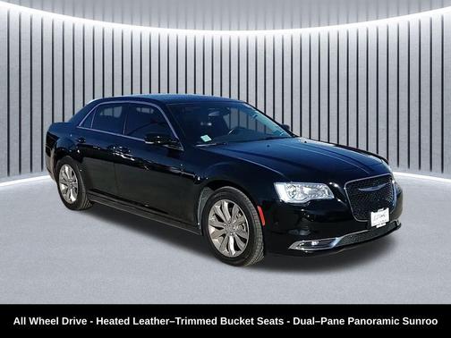 2021 Chrysler 300 Touring