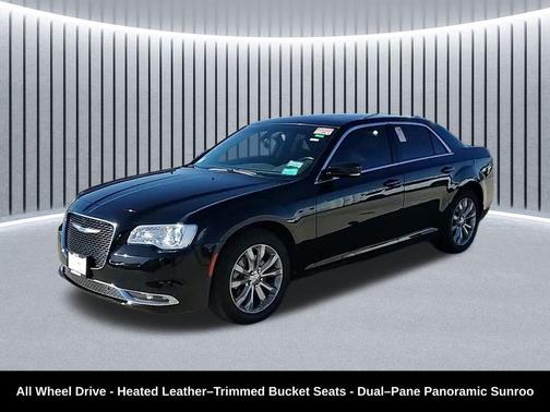2021 Chrysler 300 Touring
