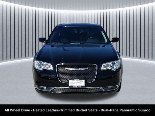 2021 Chrysler 300 Touring