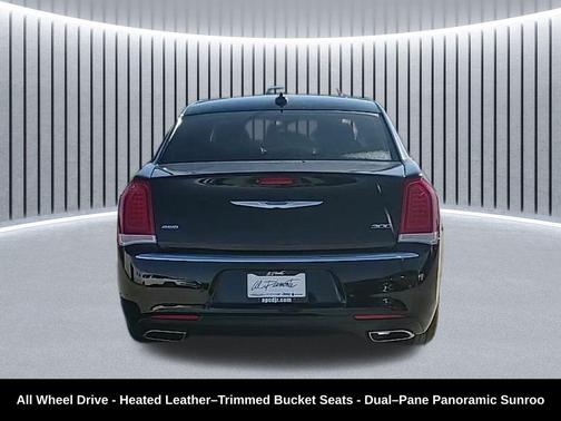 2021 Chrysler 300 Touring