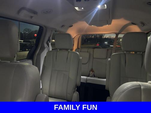 2015 Chrysler Town & Country Touring