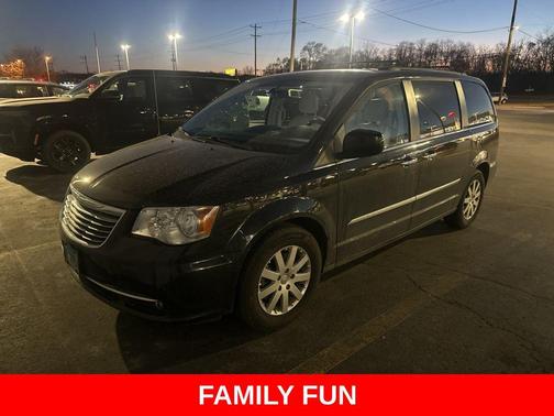 2015 Chrysler Town & Country Touring